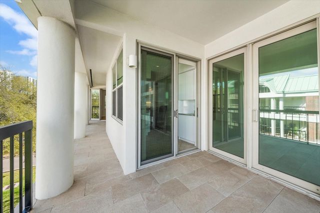 947 SEDDON COVE WAY 947, Tampa, FL 33602