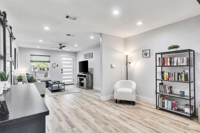 6210 Haney DR, Austin, TX 78723