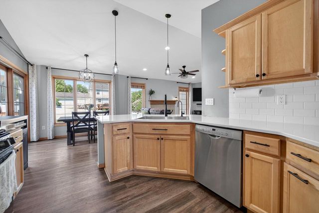 1216 Temple Drive, Mount Horeb, WI 53572