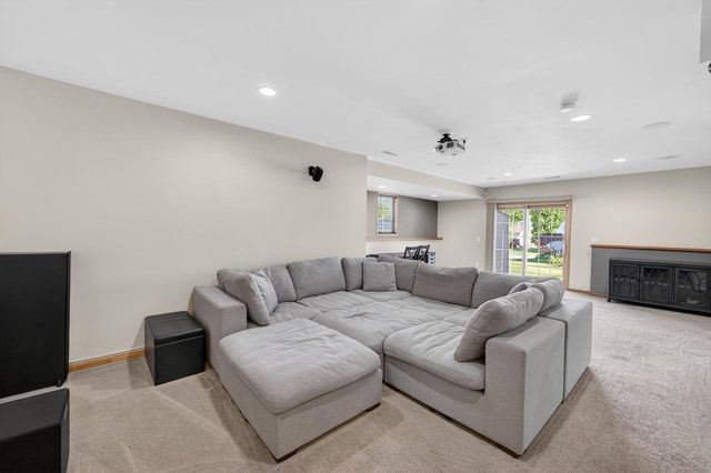 1216 Temple Drive, Mount Horeb, WI 53572