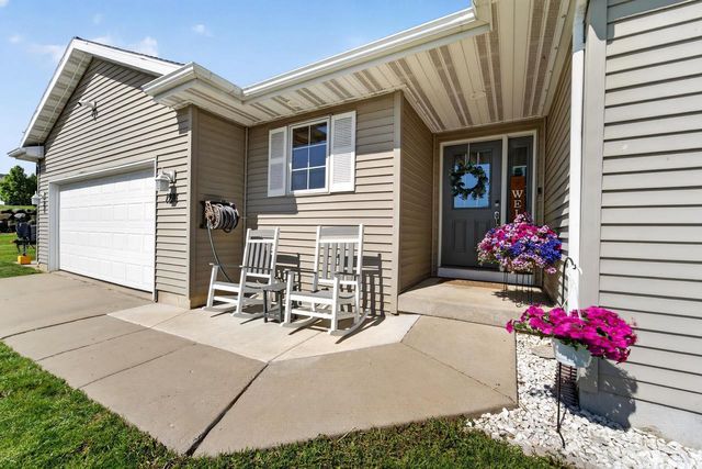 1216 Temple Drive, Mount Horeb, WI 53572