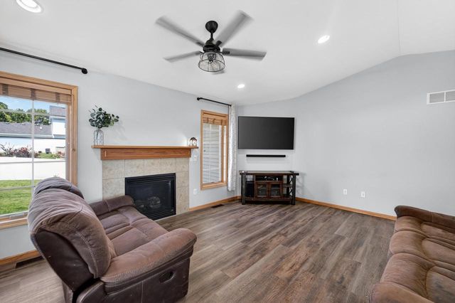 1216 Temple Drive, Mount Horeb, WI 53572