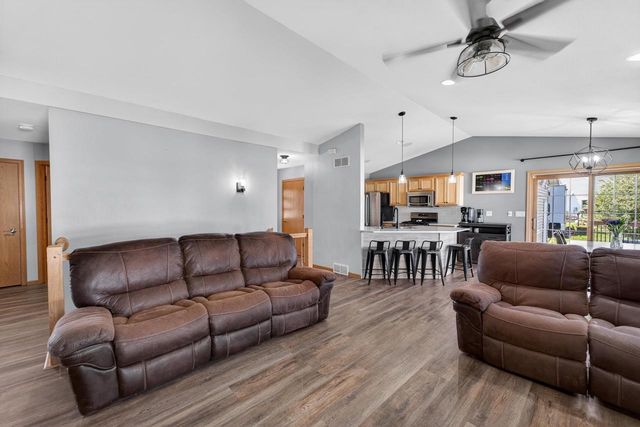 1216 Temple Drive, Mount Horeb, WI 53572