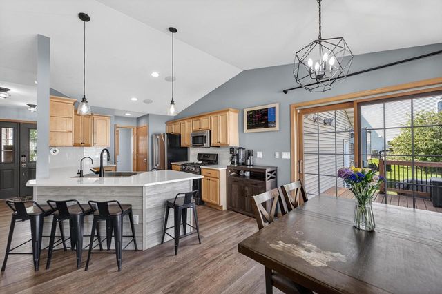 1216 Temple Drive, Mount Horeb, WI 53572