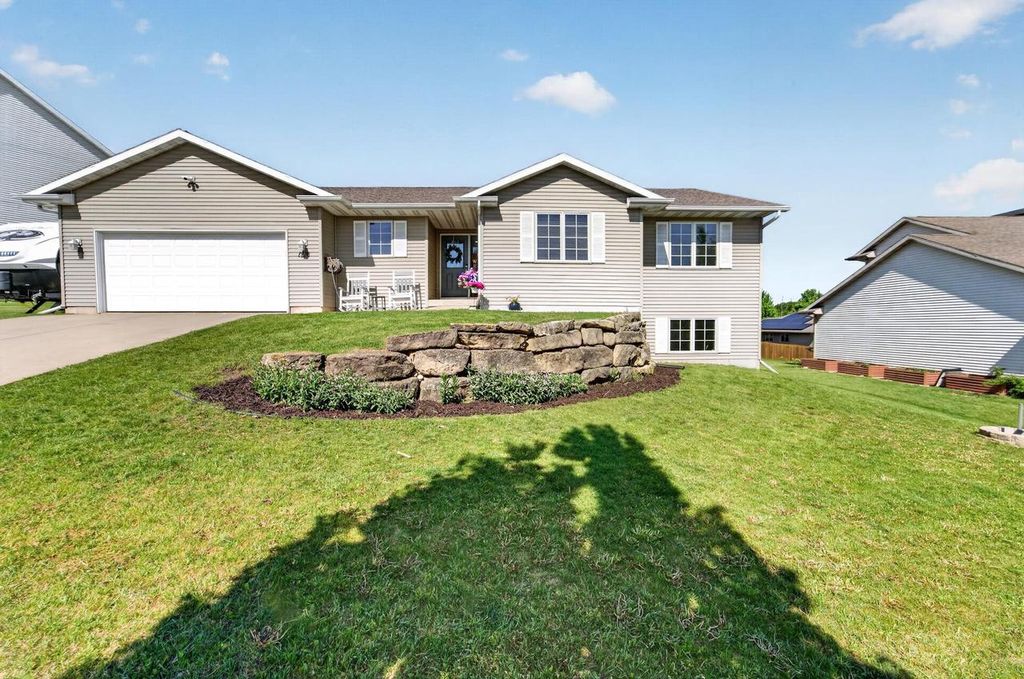 1216 Temple Drive, Mount Horeb, WI 53572