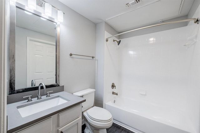 12215 Hunters Chase Drive S-3205S, Austin, TX 78729