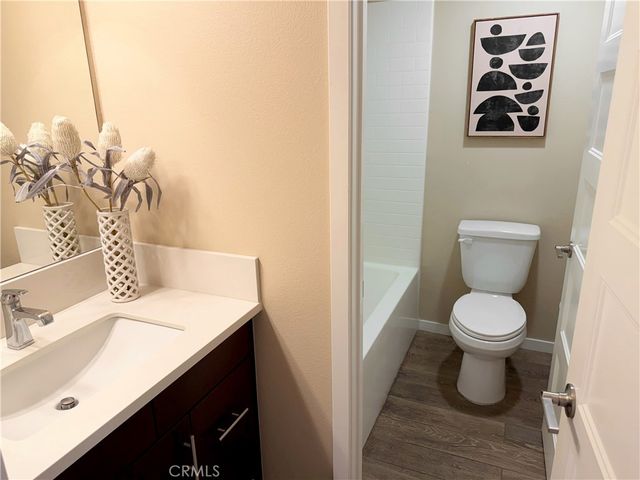 1508 W Artesia Square B, Gardena, CA 90248
