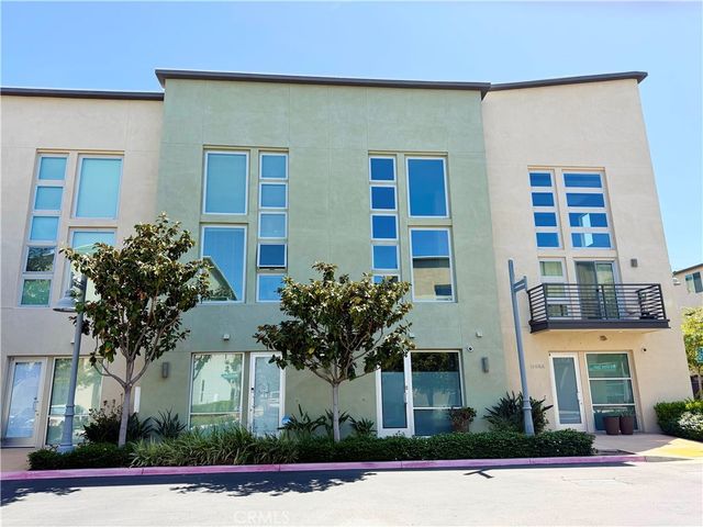 1508 W Artesia Square B, Gardena, CA 90248