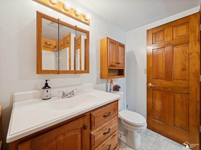 7302 N Lakeview Drive, Cambria Twp, MI 49242