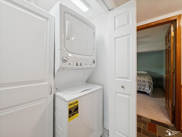 7302 N Lakeview Drive, Cambria Twp, MI 49242