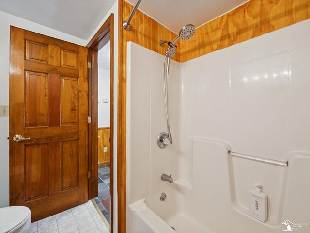 7302 N Lakeview Drive, Cambria Twp, MI 49242