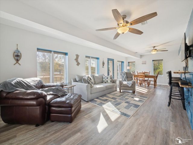 7302 N Lakeview Drive, Cambria Twp, MI 49242