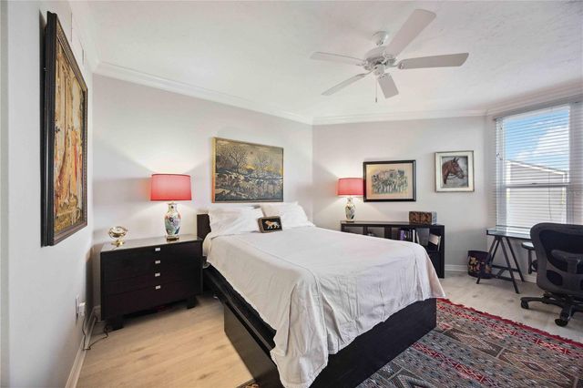 5430 EAGLES POINT CIRCLE 104, Sarasota, FL 34231