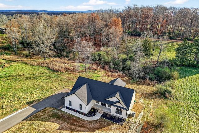 486 Pistole Rd, Sparta, TN 38583