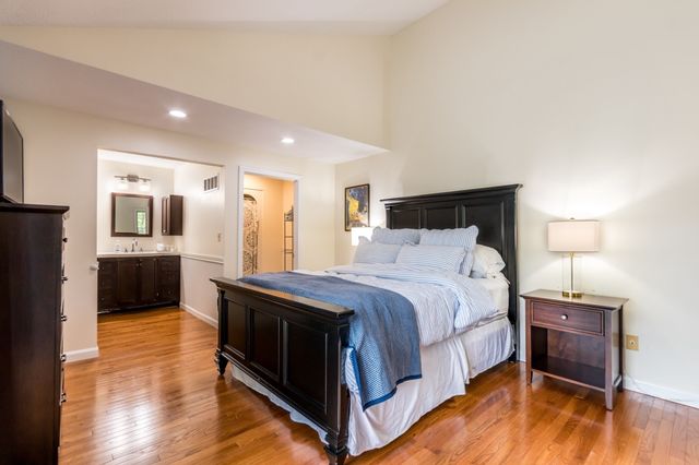 234 Seaward Bend 234, Falmouth, MA 02536