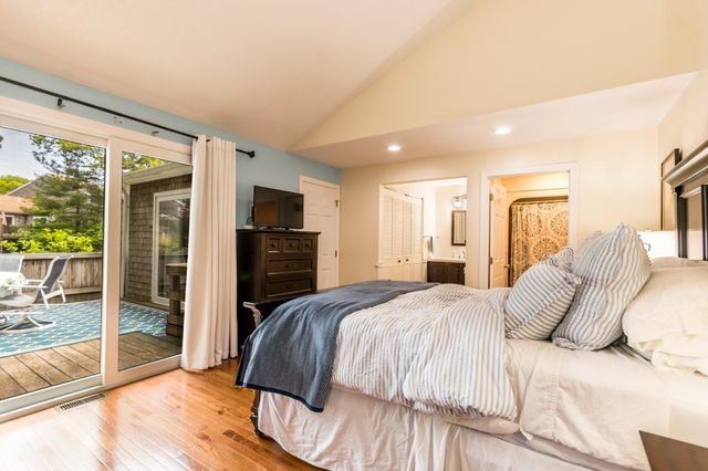 234 Seaward Bend 234, Falmouth, MA 02536