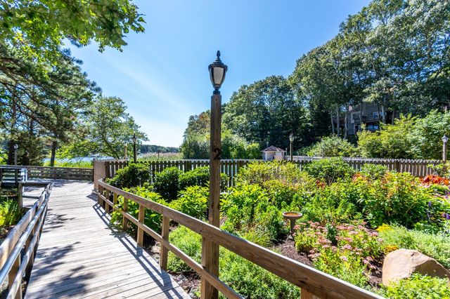 234 Seaward Bend 234, Falmouth, MA 02536