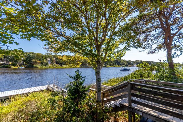 234 Seaward Bend 234, Falmouth, MA 02536