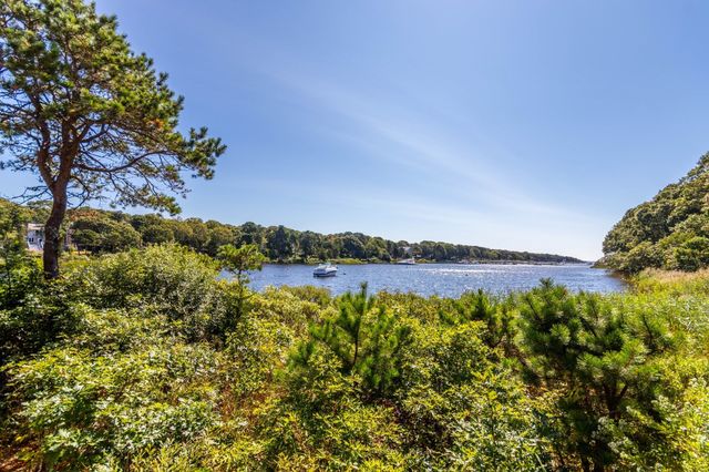 234 Seaward Bend 234, Falmouth, MA 02536