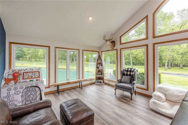 9541 N Bedford Road, Macedonia, OH 44056