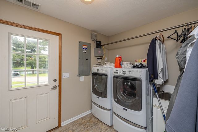 9541 N Bedford Road, Macedonia, OH 44056