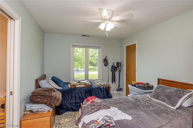9541 N Bedford Road, Macedonia, OH 44056