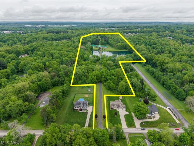 9541 N Bedford Road, Macedonia, OH 44056