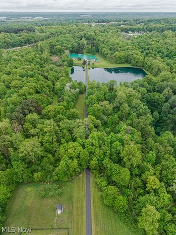 9541 N Bedford Road, Macedonia, OH 44056
