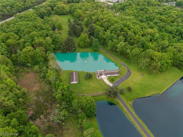 9541 N Bedford Road, Macedonia, OH 44056