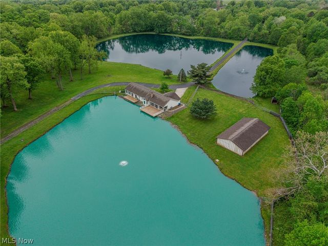 9541 N Bedford Road, Macedonia, OH 44056