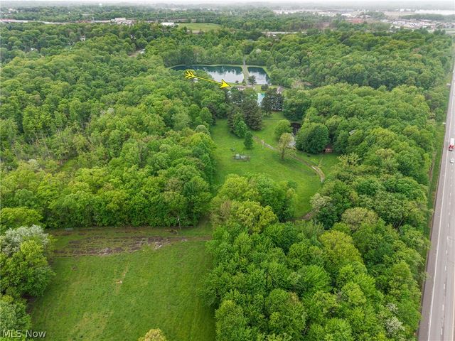 9541 N Bedford Road, Macedonia, OH 44056