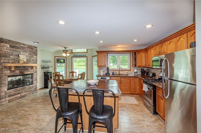 9541 N Bedford Road, Macedonia, OH 44056