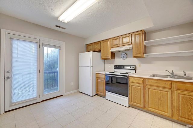 646 E Sherwood Hills Drive, Bloomington, IN 47401