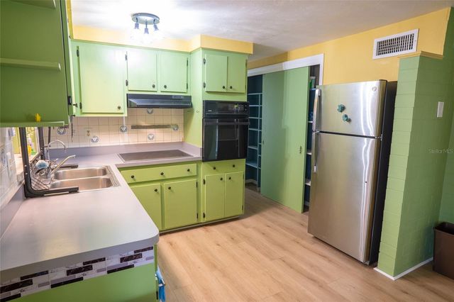 4641 AEGEAN AVENUE, Holiday, FL 34690