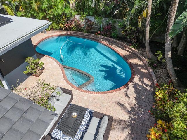 2016 NE 22nd Street, Wilton Manors, FL 33305