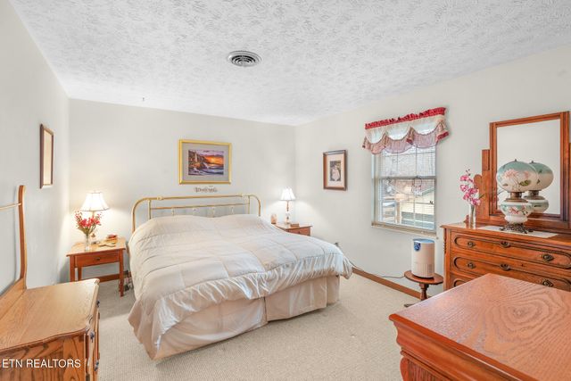 4322 O'hara Drive, Knoxville, TN 37918