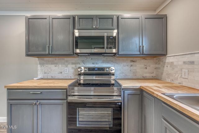 14457 Peaceful Lane, Bristol, VA 24202
