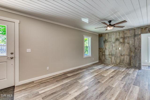 14457 Peaceful Lane, Bristol, VA 24202