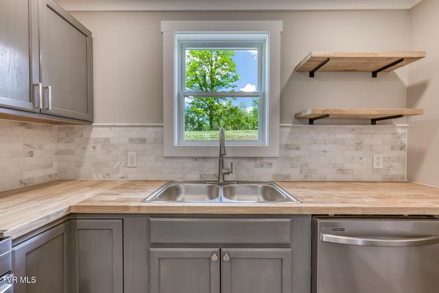 14457 Peaceful Lane, Bristol, VA 24202