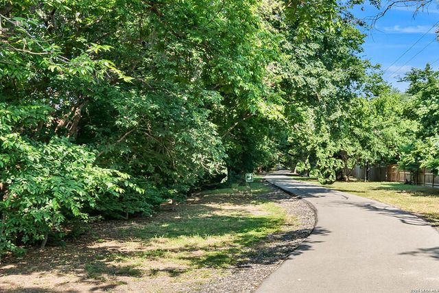 38 Oakwell Farms, San Antonio, TX 78218