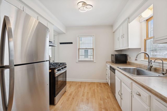 2820 Maryland Avenue S, Saint Louis Park, MN 55426