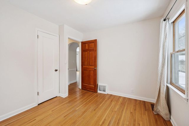 2820 Maryland Avenue S, Saint Louis Park, MN 55426