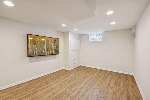 2820 Maryland Avenue S, Saint Louis Park, MN 55426