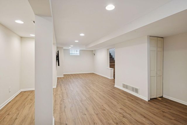 2820 Maryland Avenue S, Saint Louis Park, MN 55426