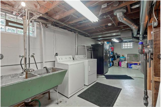 2820 Maryland Avenue S, Saint Louis Park, MN 55426