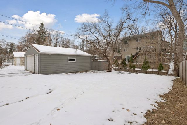 2820 Maryland Avenue S, Saint Louis Park, MN 55426