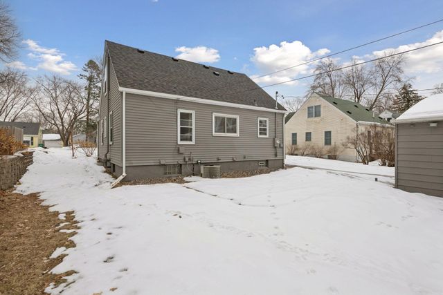 2820 Maryland Avenue S, Saint Louis Park, MN 55426