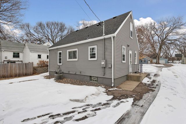 2820 Maryland Avenue S, Saint Louis Park, MN 55426