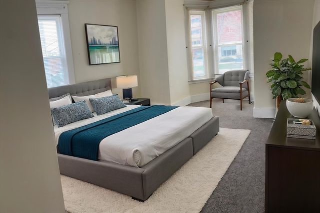 49 Pine 47, Waltham, MA 02453