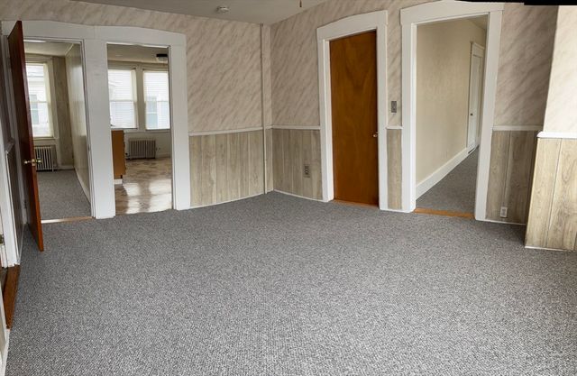 49 Pine 47, Waltham, MA 02453